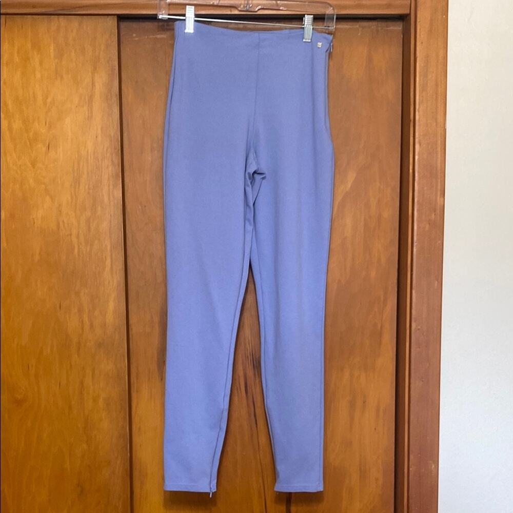 Fabletics Cornflower Blue Leggings Side Zip Legs Phone Pocket- Small Excellent